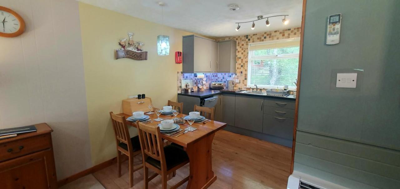 Torcroft Lodges Drumnadrochit Eksteriør billede